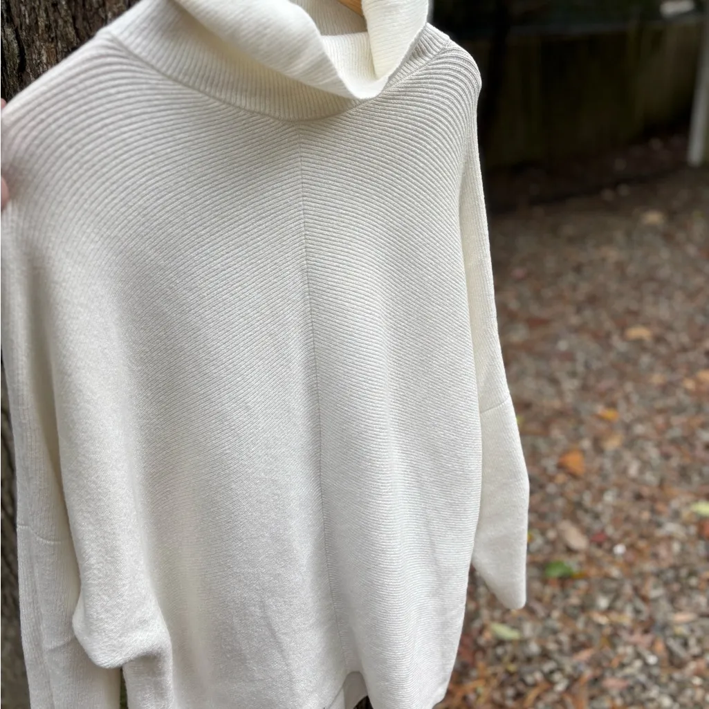 Elegant Cream Turtleneck Sweater White Size XS - Image 2