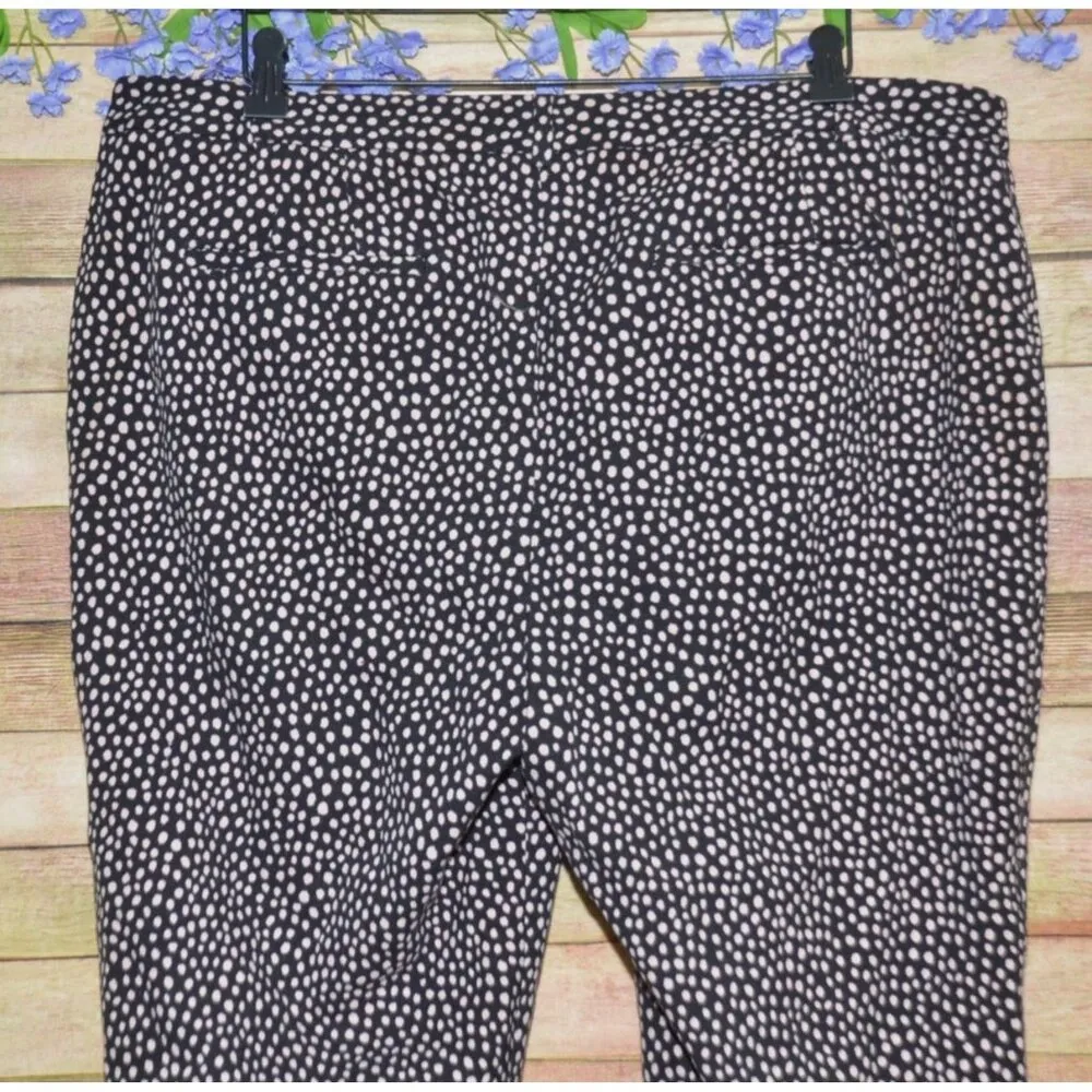 Talbots Hampshire Ladies Black & Pink Spotted Tapered Leg Pants Size 16 Career - Image 5