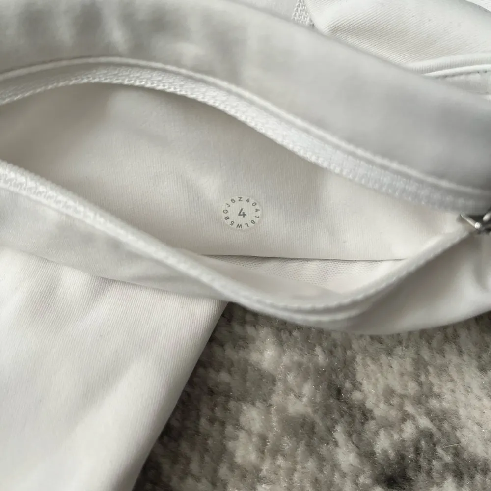 Lululemon Speed Up Tight *28" - Image 4