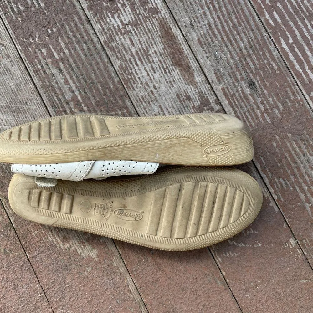 Women Vintage Dr Scholls White Double Strap With Adjustable snaps Sandals - Image 4