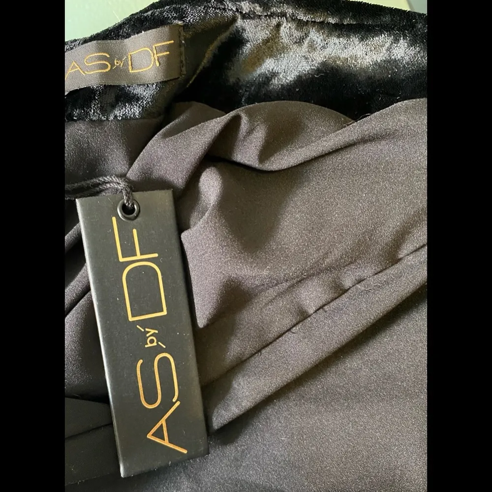 $300 NWT Anthropologie AS By DF 2 Velvet Silver Sequin Leather Mini Skirt Black - Image 5