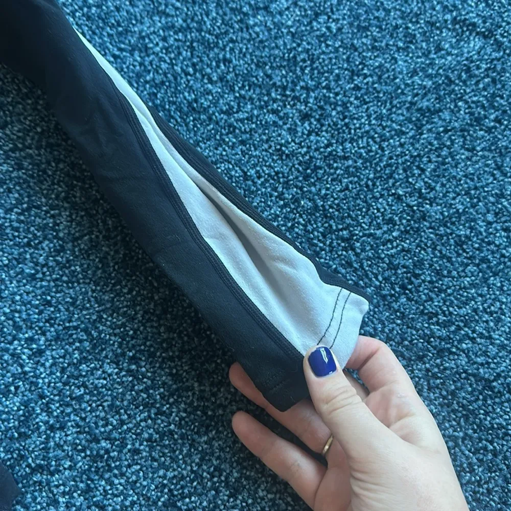 Hot Chillys Zip up secound layer winter/ski zip up Black - Image 7