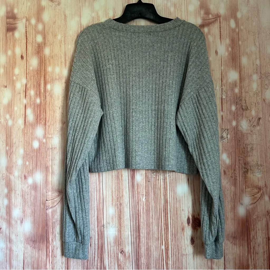 Forever 21 Gray Ribbed Cropped Sweater - Image 5