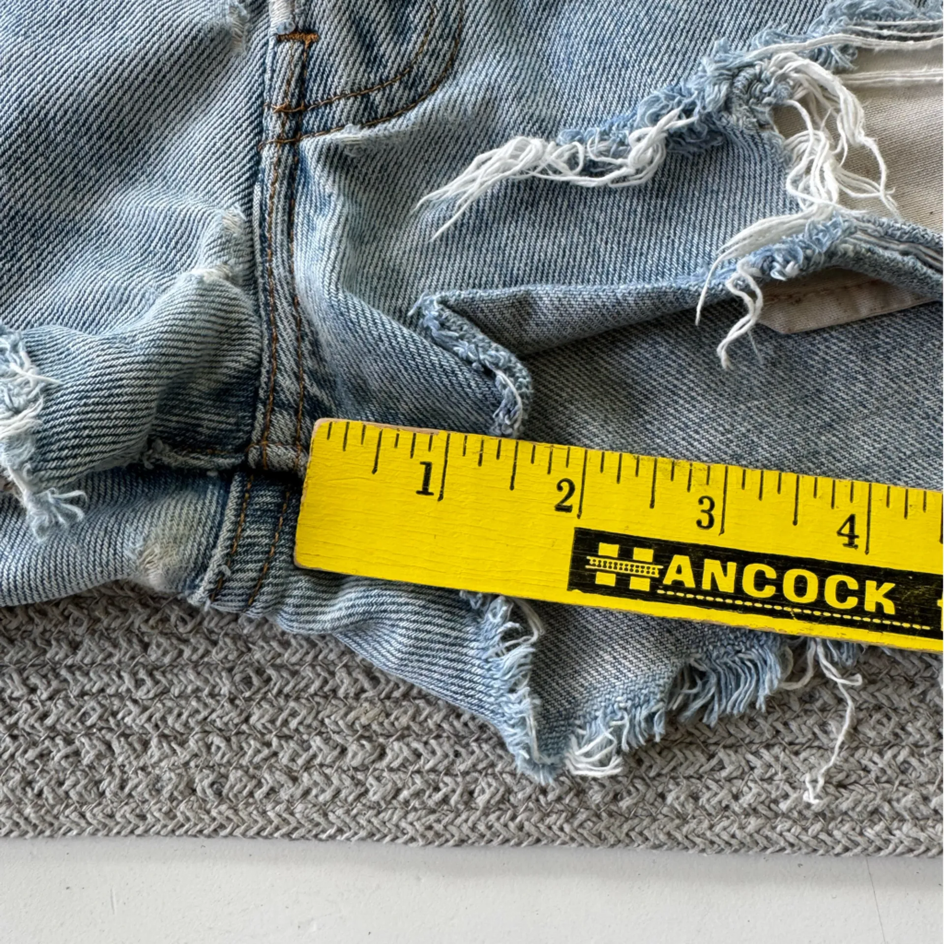 Levi’s 501 XX Thrashed Distressed Faded Blue Denim Cut Off Jean Shorts Waist 33 - Image 6