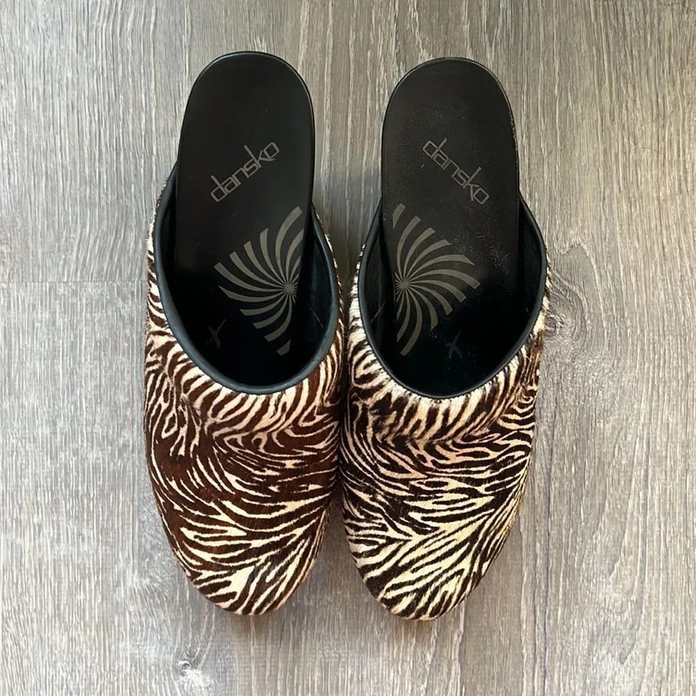 Dansko Rae Clog Zebra Striped Calf Hair - Image 3