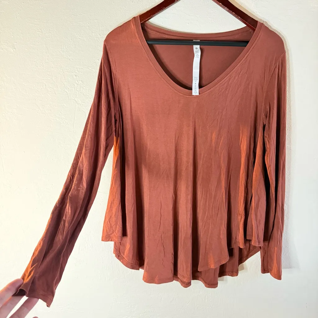Lululemon Up For Down Time Dark Terracotta Silk Modal T-Shirt Size 4 - Image 4