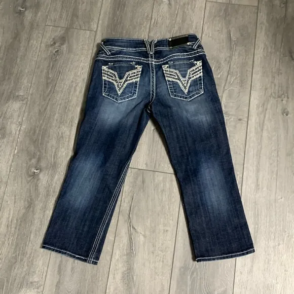 Vintage Vigoss Dark Distressed Wash Bling Rhinestones Capris Size 5 - Image 2