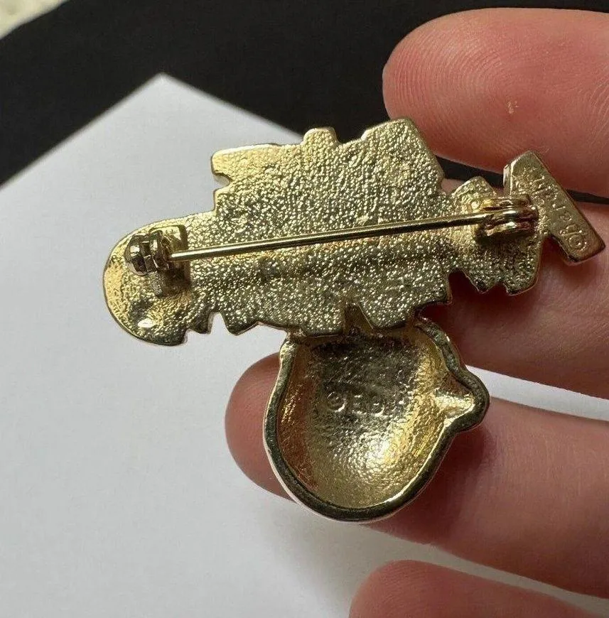 Berebi Signed EB Feliz Navidad Brooch Pin Christmas Gold Tone Enamel - Image 7