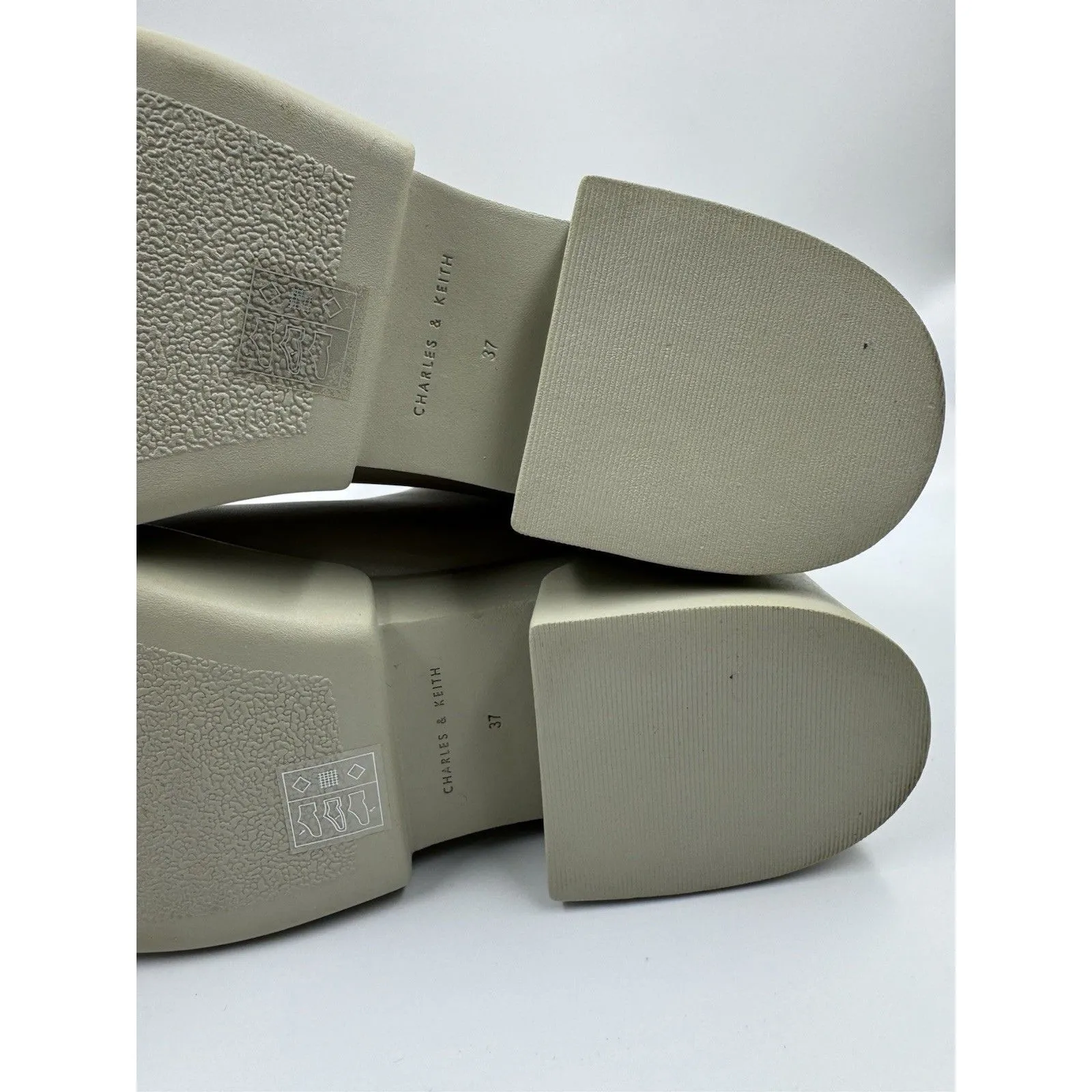 Charles & Keith Platform Chunky Chelsea Gray-White Boots Size 37/ 7 US - Image 11