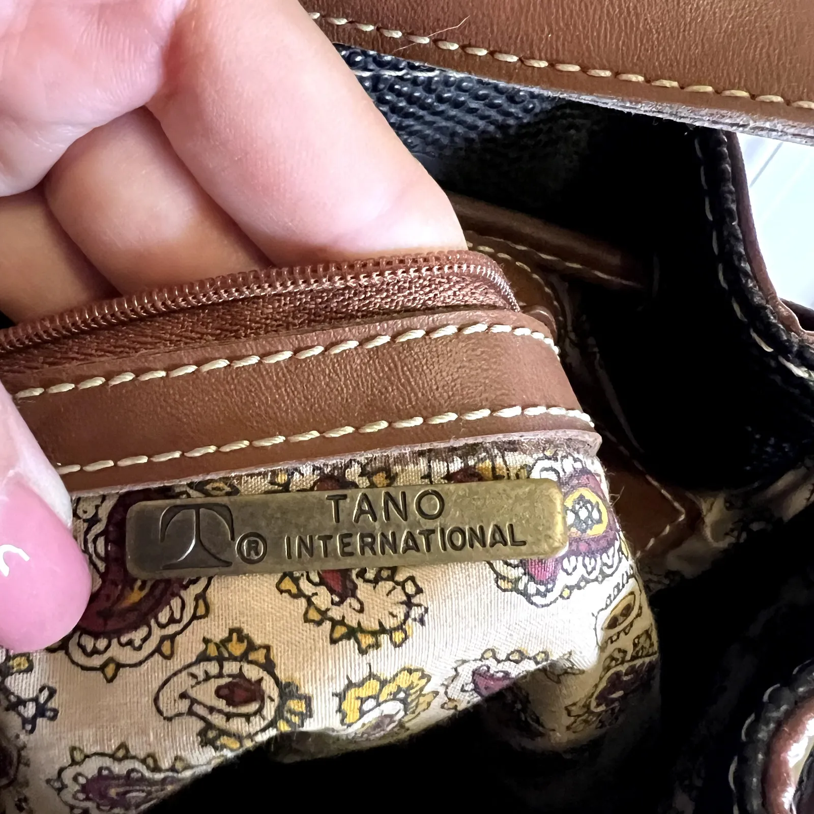 tano bucket drawstring bag black brown - Image 8