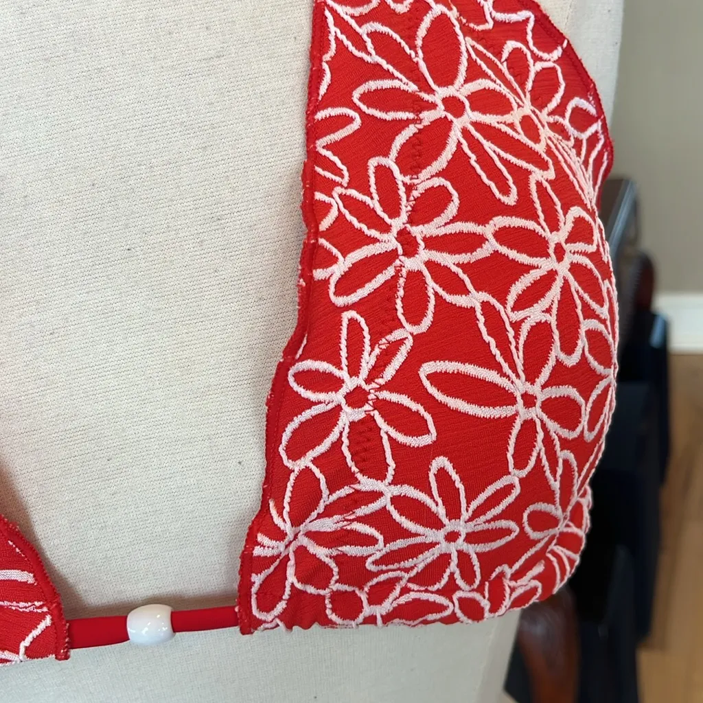 Red White Embroidered Flower Bikini Set Ruffle Size undefined - Image 3