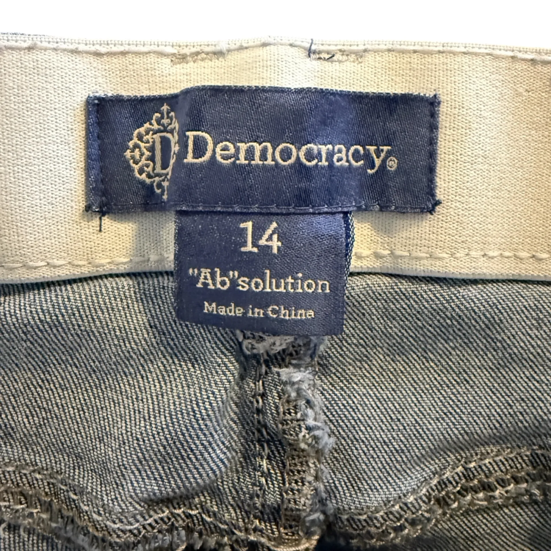 Democracy Ab Solution Tummy Control Light Wash Distressed Cropped Women’s 14 - Image 7