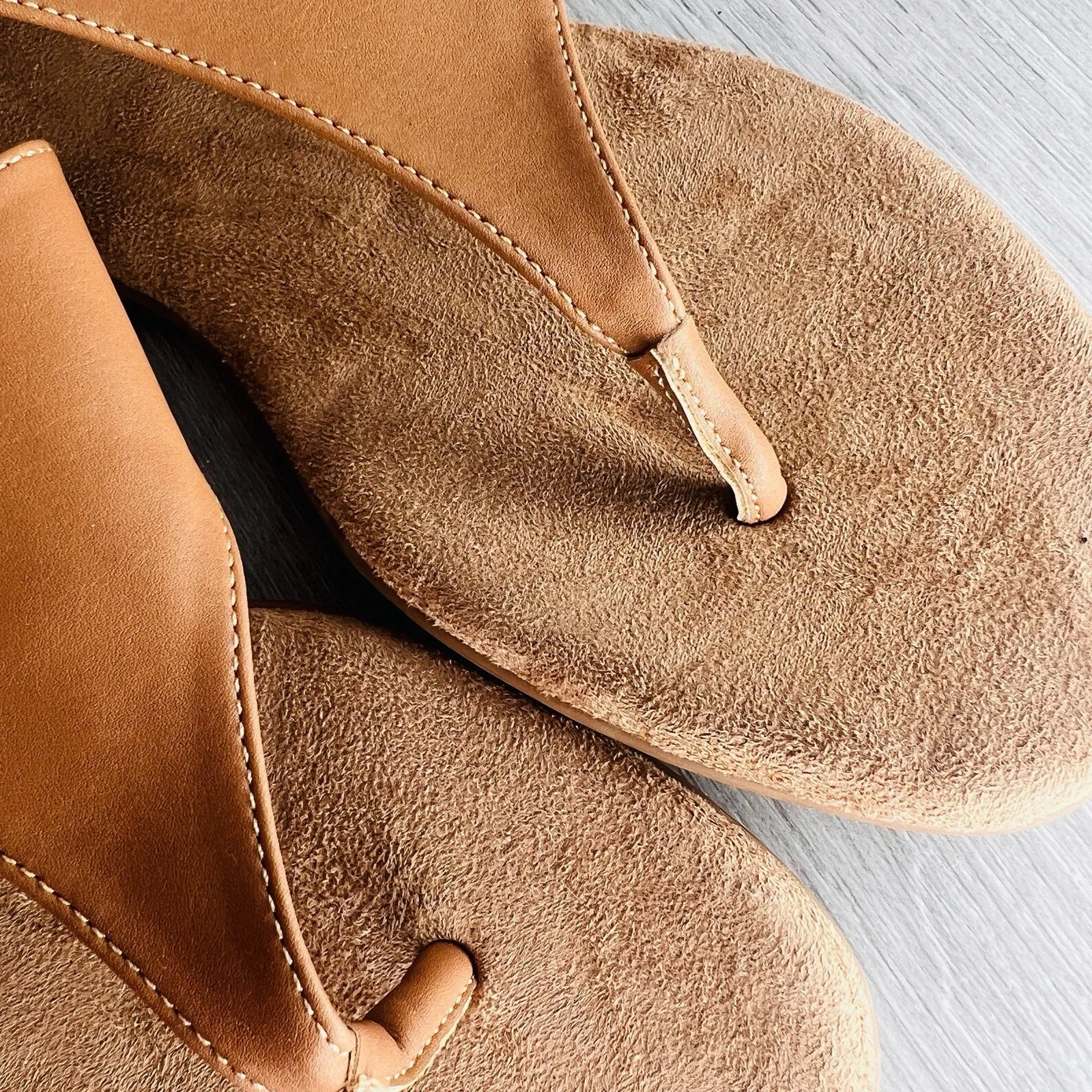 Aerosoles Brown Flat Thong Toe Sandals - Image 3