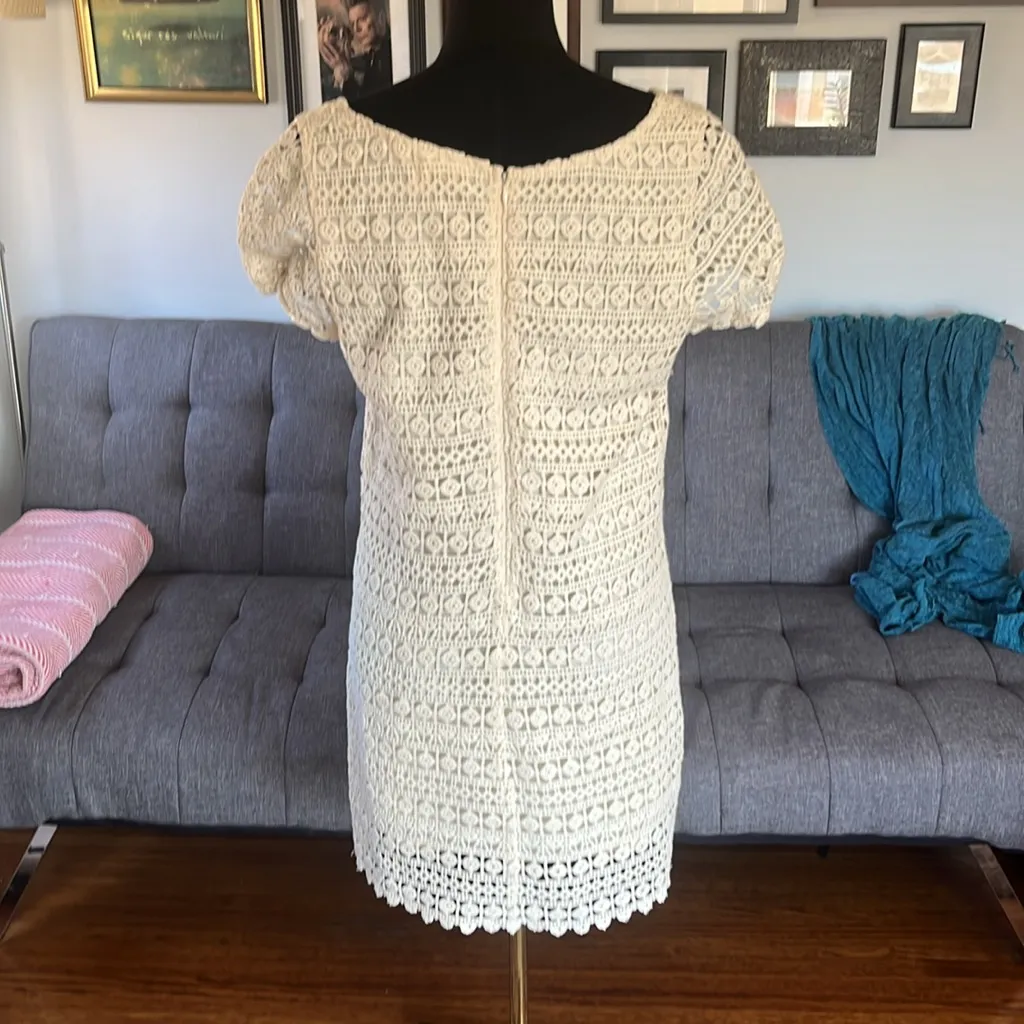 Anthropologie brand Staring at Stars cream colored crochet dress. Size M Size M - Image 3