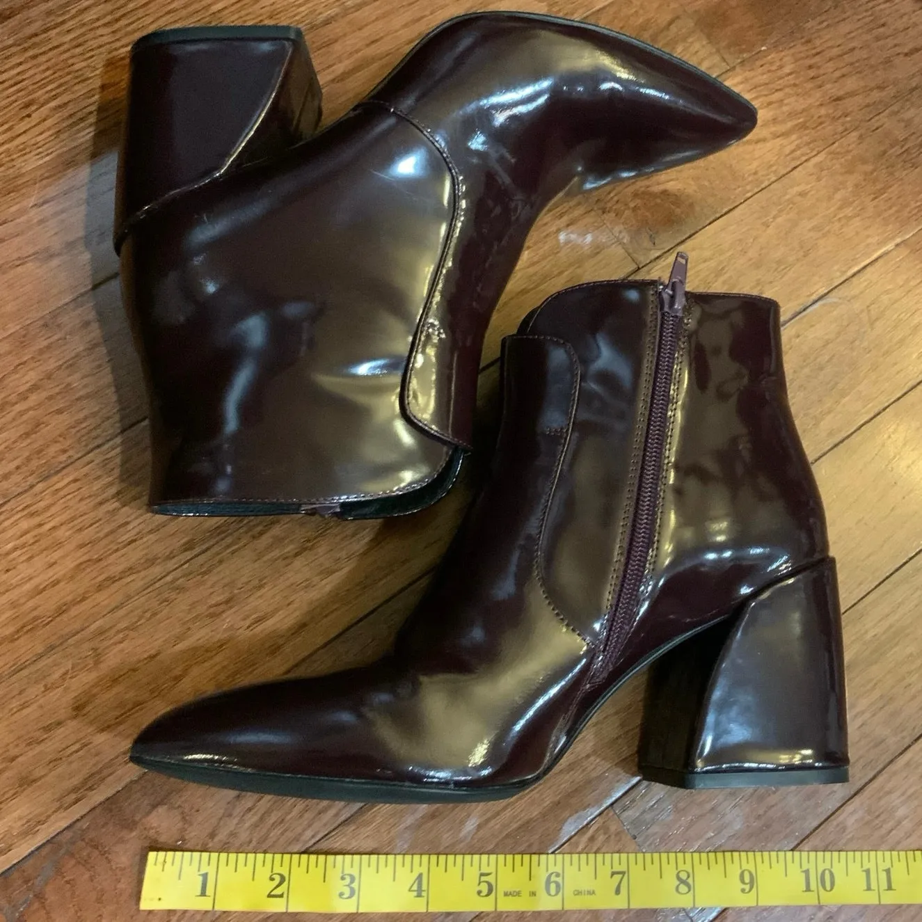 Jeffrey Campbell Ankle Booties Sz.8 Plum Block Heel patent leather Shine VGUC - Image 7