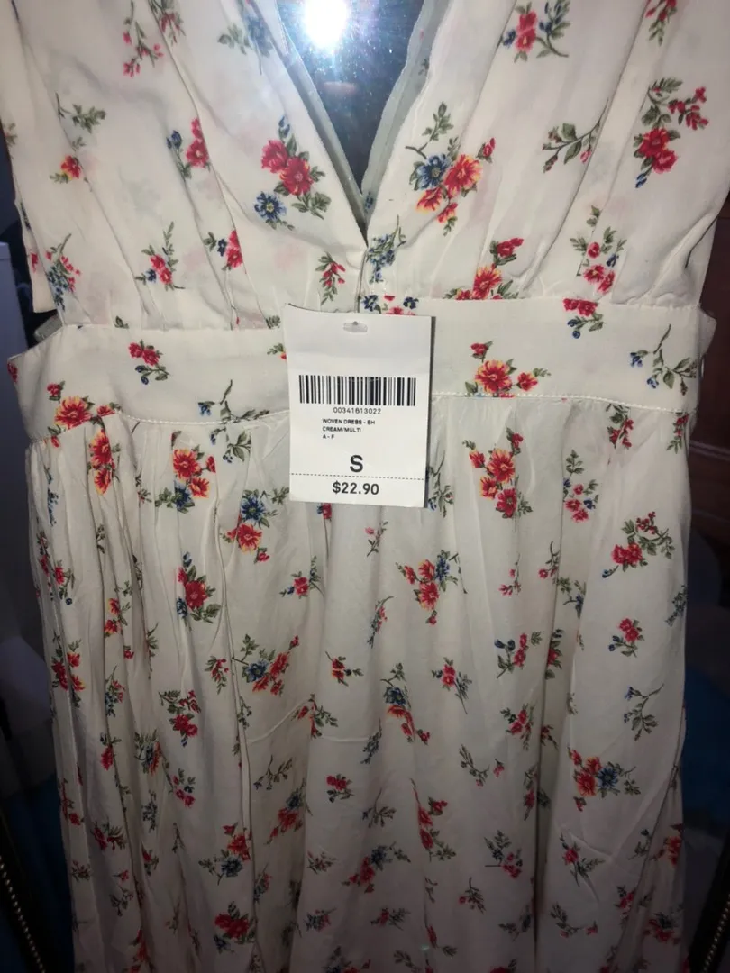 Floral Low V Open Back Dress - Image 5