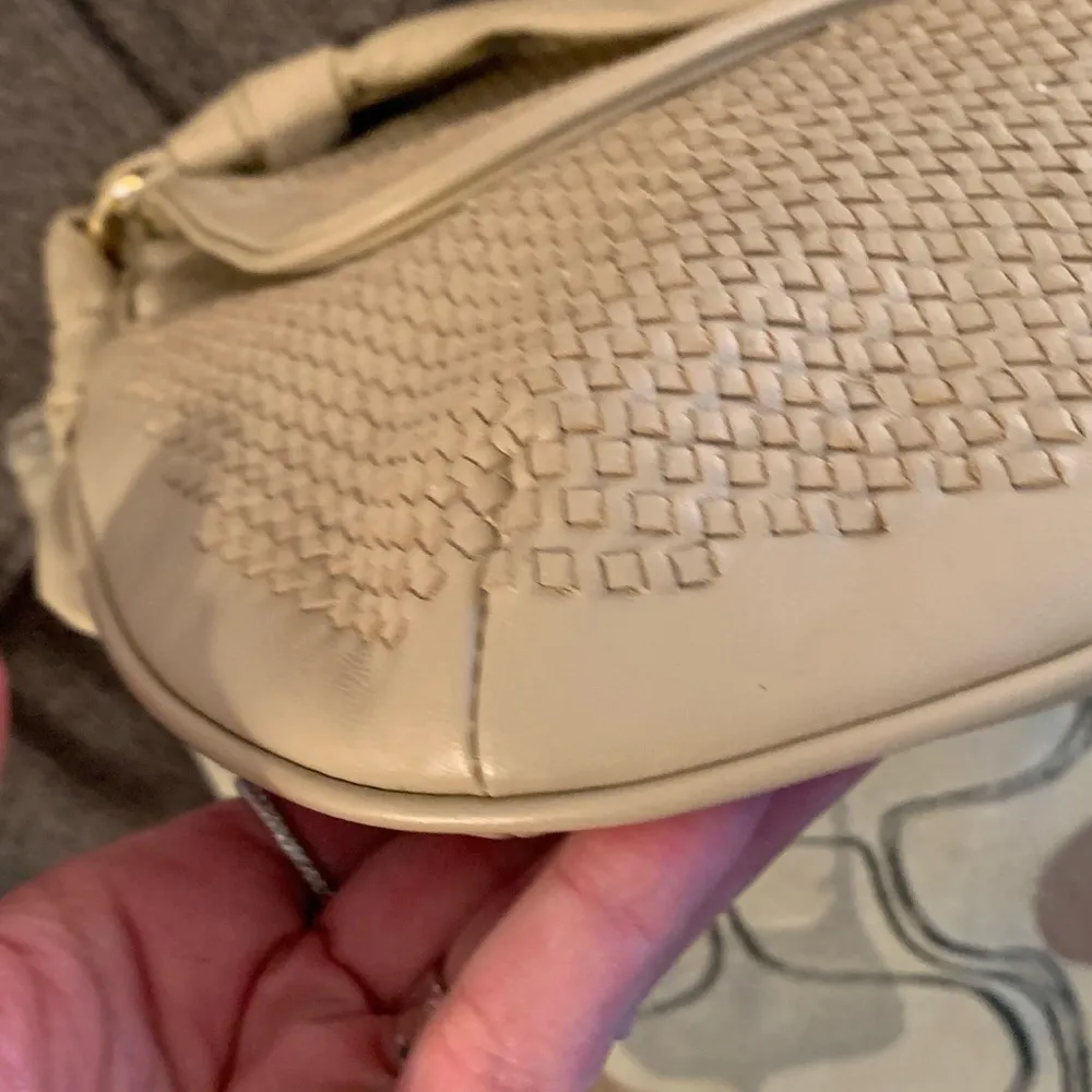 Authentic TORY BURCH Woven leather Flap shoulder bag - Image 13