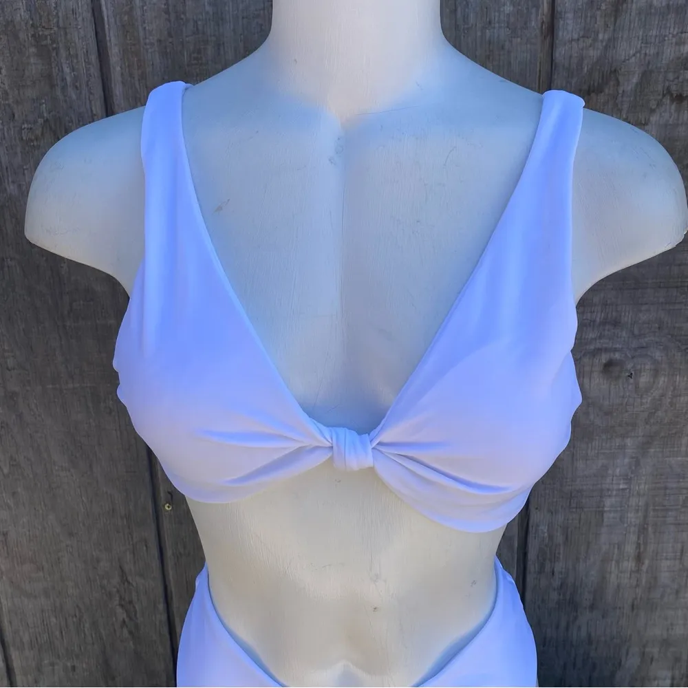 White Two Piece Padded Triangle Knot Front Top Bikini Set Size Medium - Image 6