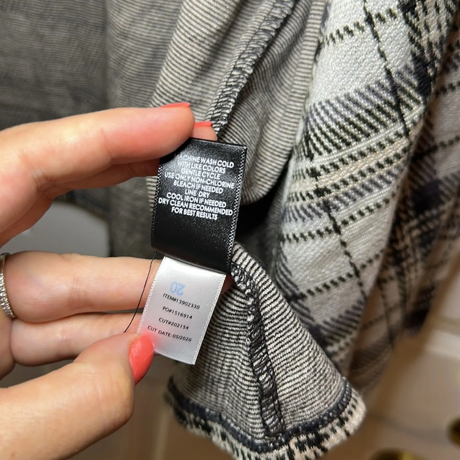 Torrid  00 Women’s Black &‎ Ivory Plaid Drape Jacket Size Medium - Image 11