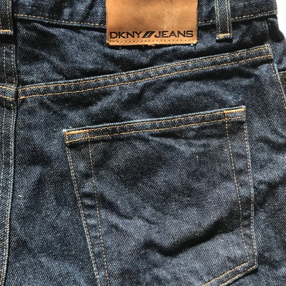 DKNY Dark Wash Jean Shorts XC 6TP XC - Image 5