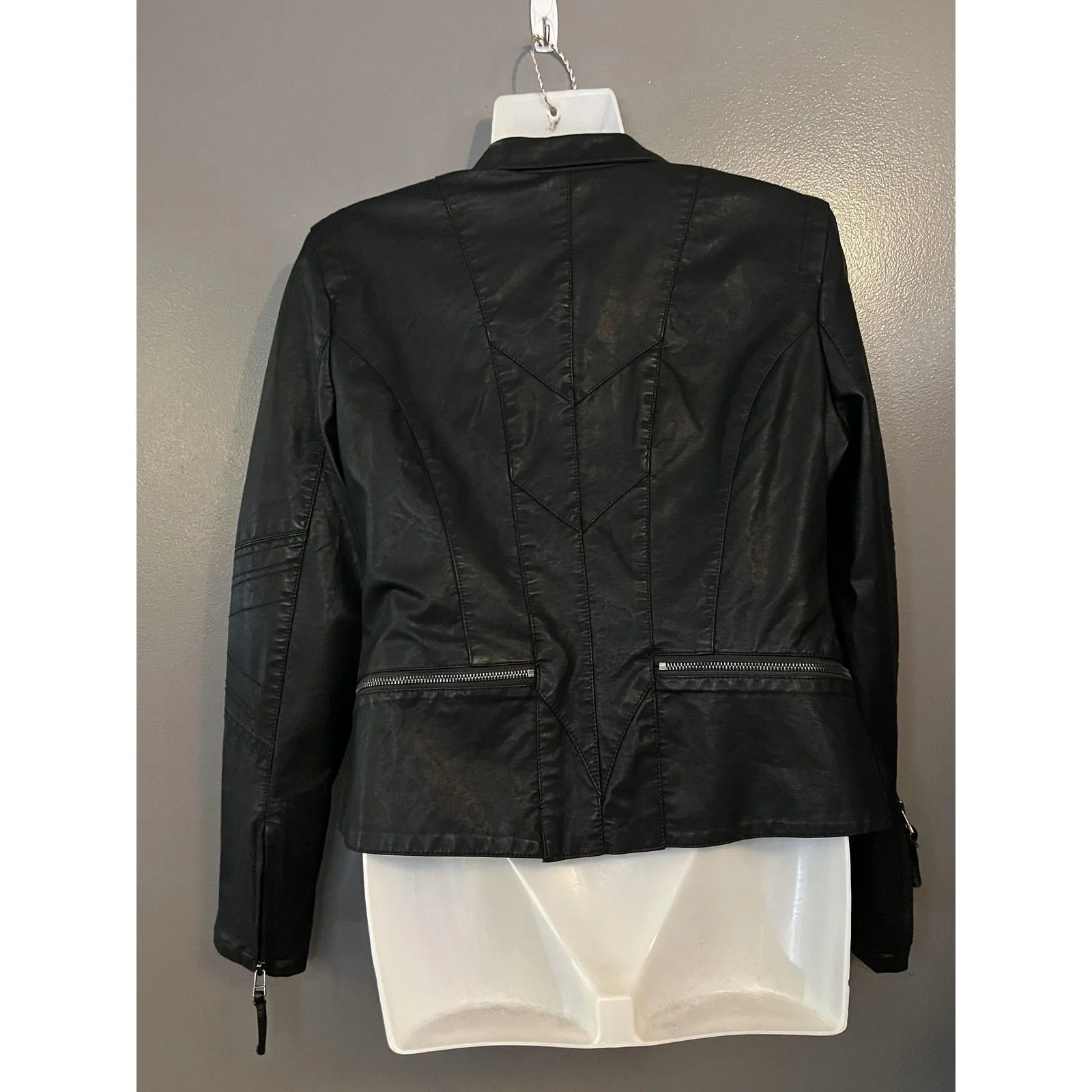 BLANK NYC Moto Jacket Womens Medium Black Faux Leather Asymmetrical Zip Biker - Image 7