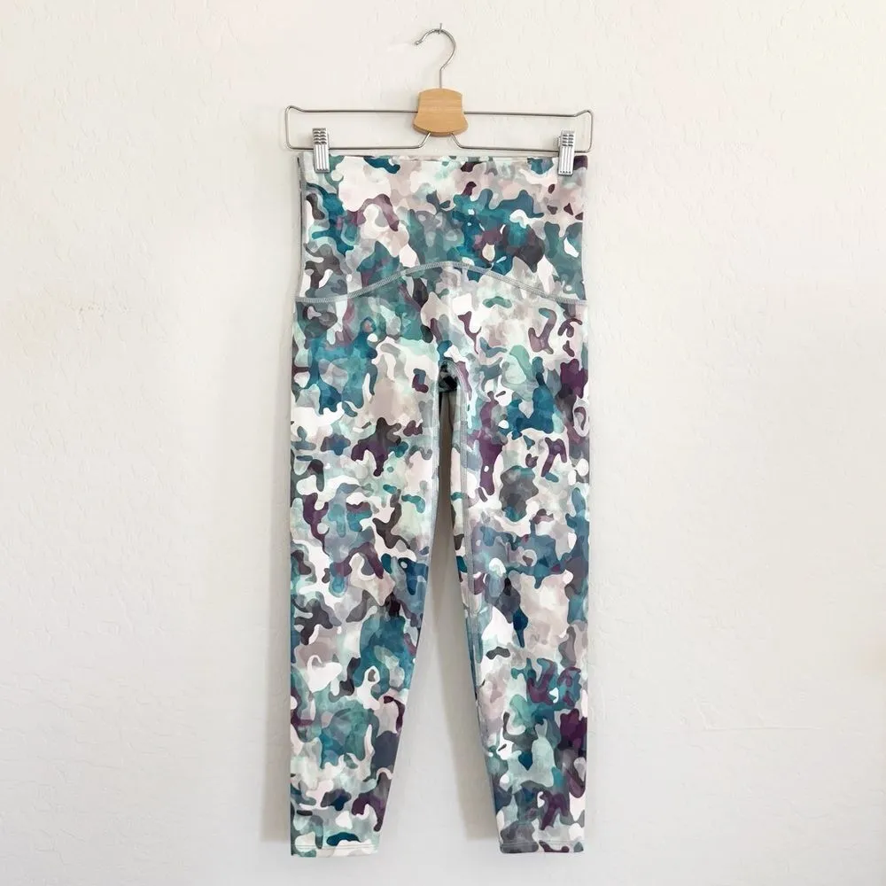 New Spanx Womens Booty Boost Active 7/8 Leggings Painted Camo Size Medium - Image 3