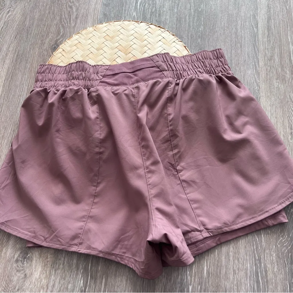 Nike Maeve‎ dusty pink running shorts - Image 6