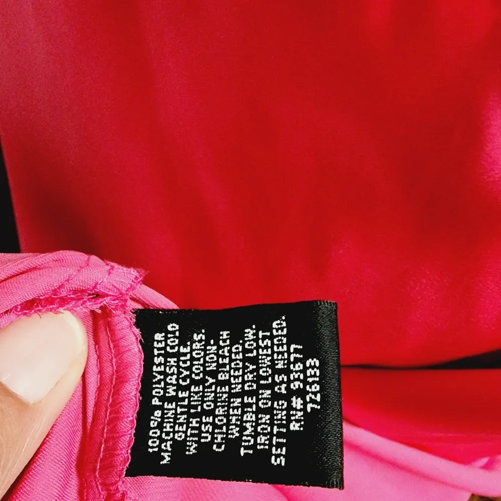 Nicole by Nicole Miller pink satin ruffle keyhole halter tank size large - Image 8