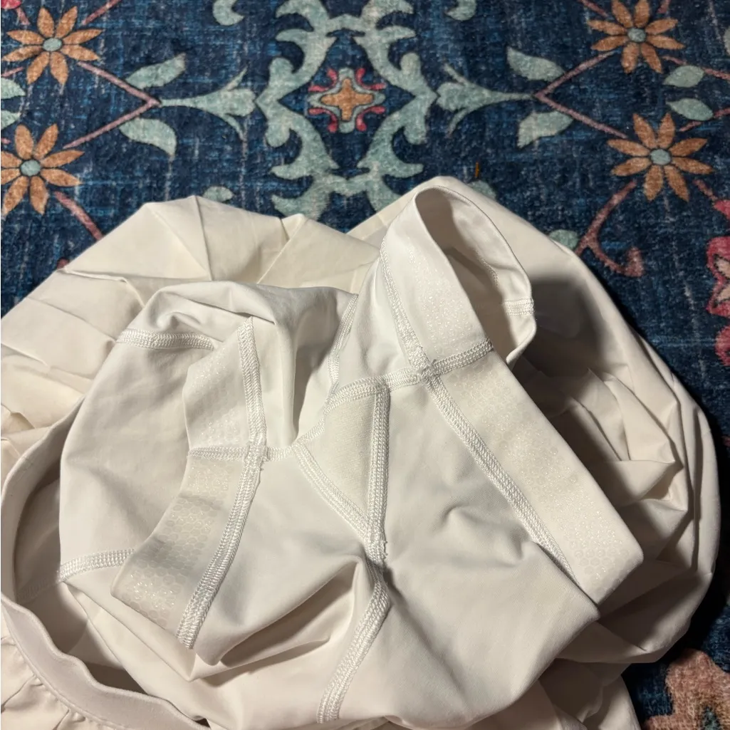 Lululemon pleated skirt - Image 10