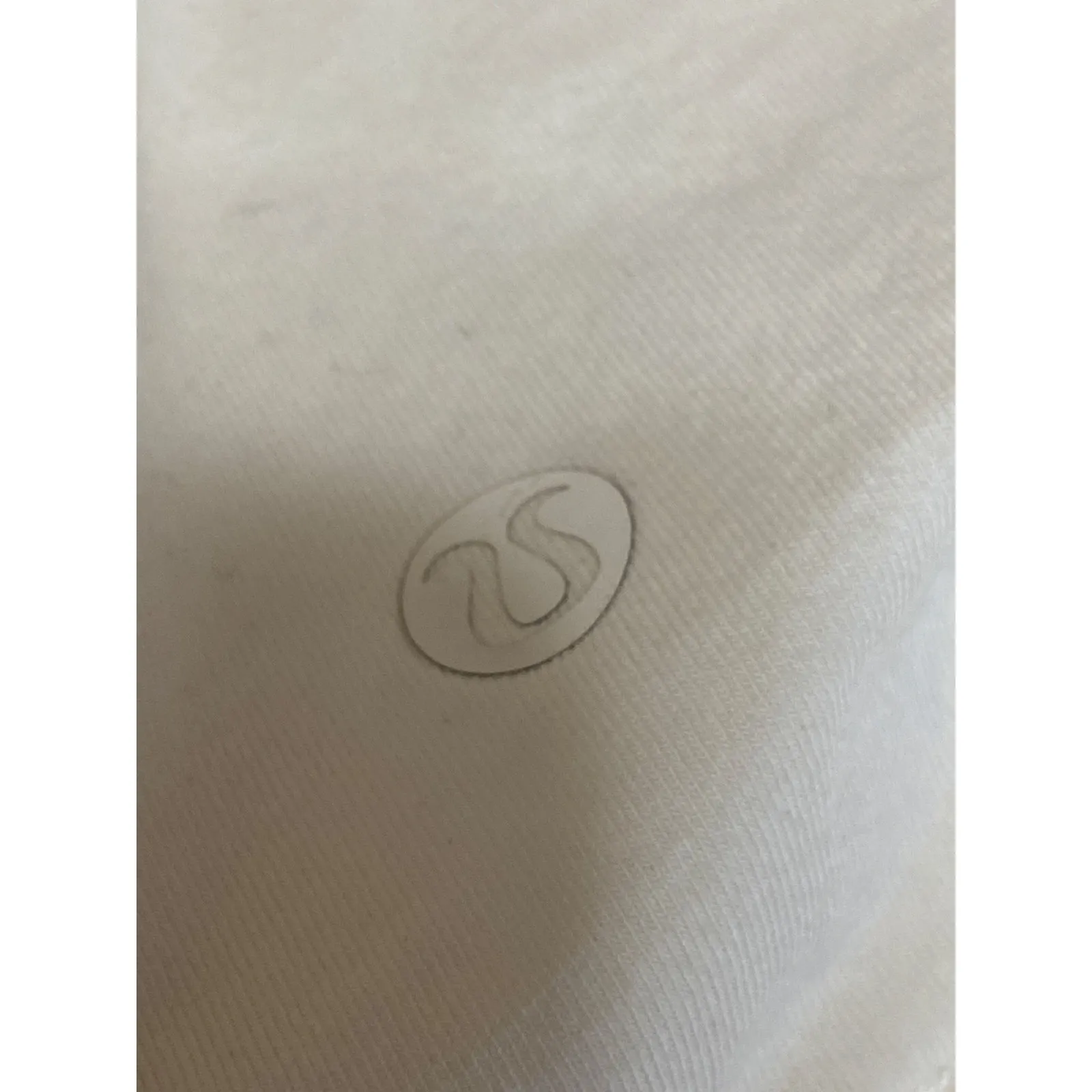 Lululemon Love Tee White V Neck Short Sleeve Athletic Activewear T - Image 3