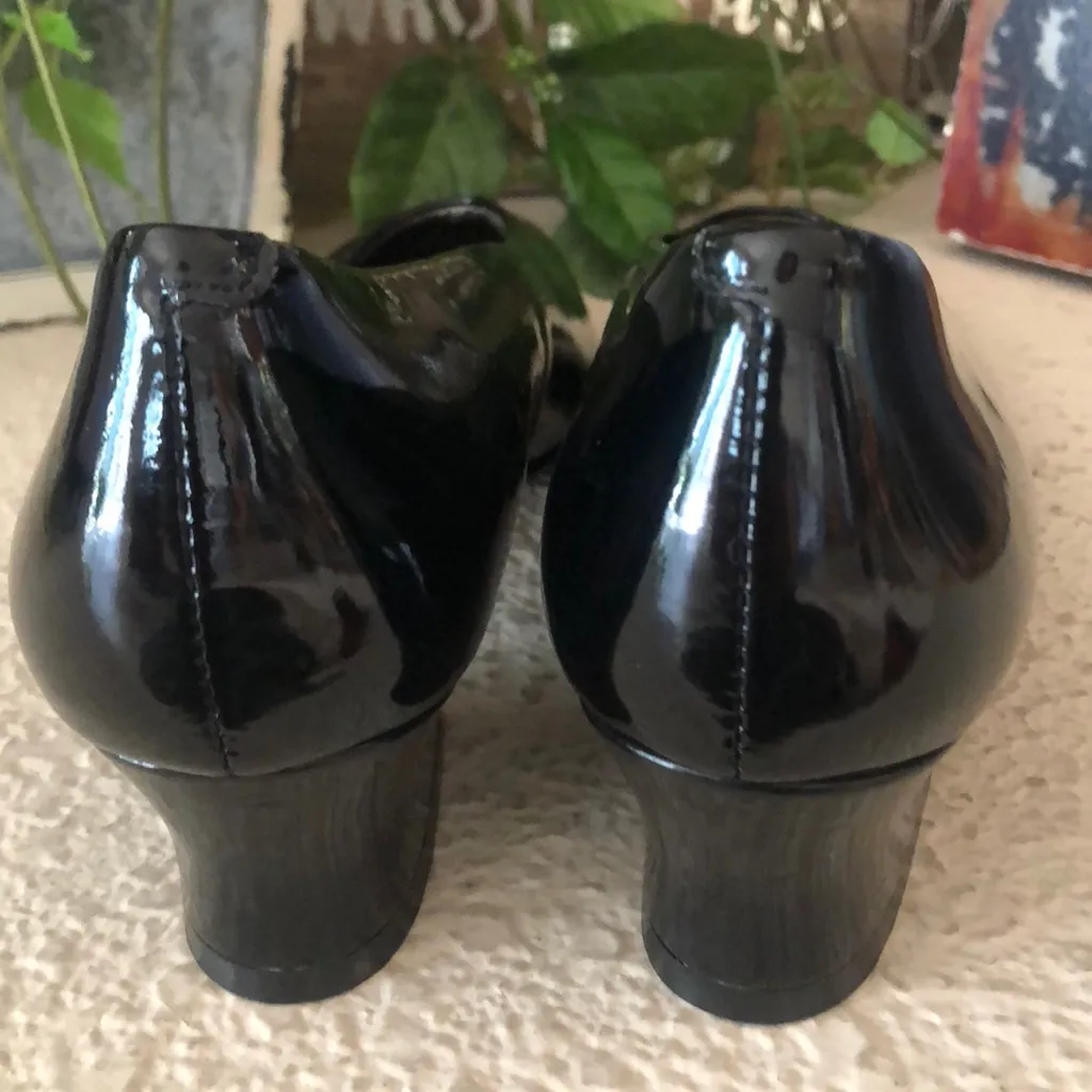 Caressa black patent shoes vintage narrow‎ women’s size 9 - Image 4