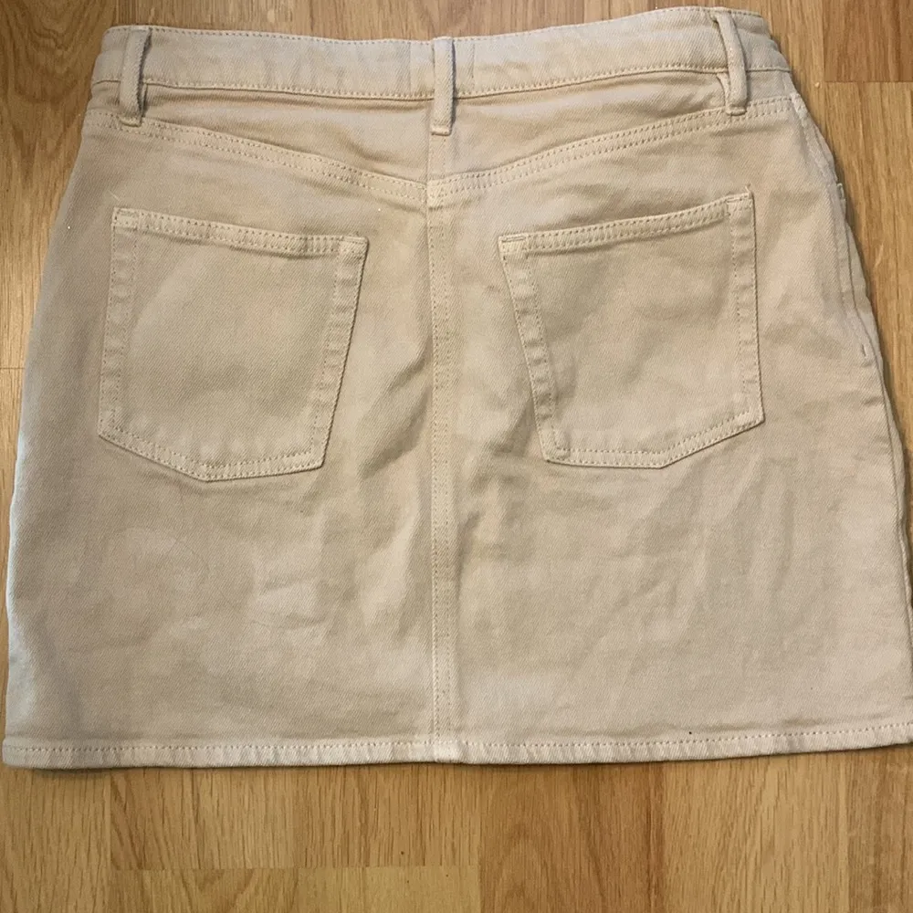 Aritzia Wilfred free date skirt in gd birch size 8 great for fall - Image 6