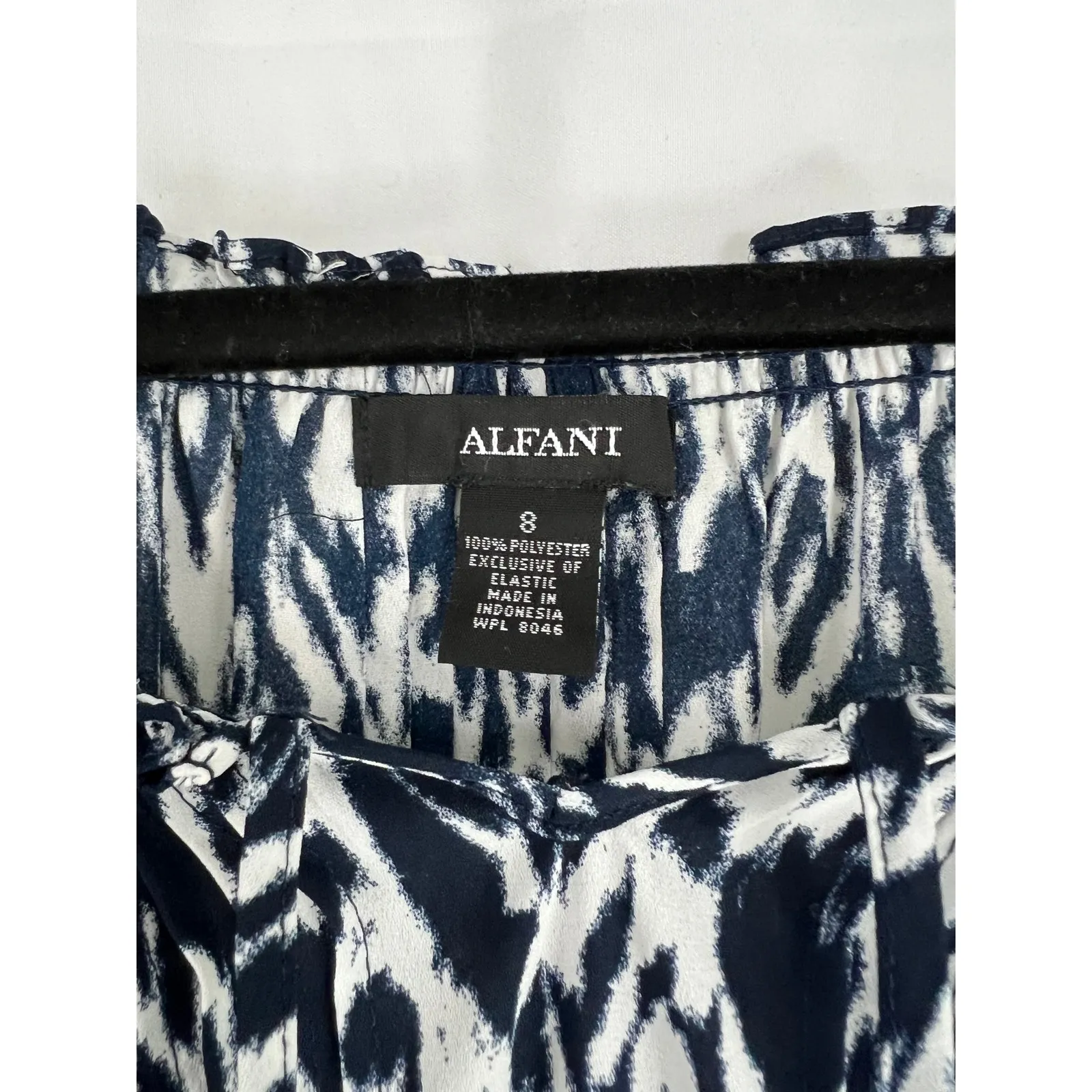 Alfani Navy/ White Graphic Tie Boat Neck Top Size 8 Flounce Boho Cottage Hippie - Image 4