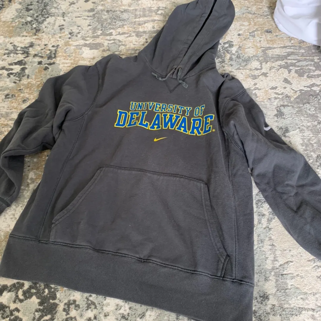 Nike University Of Delaware Hoodie - Image 2