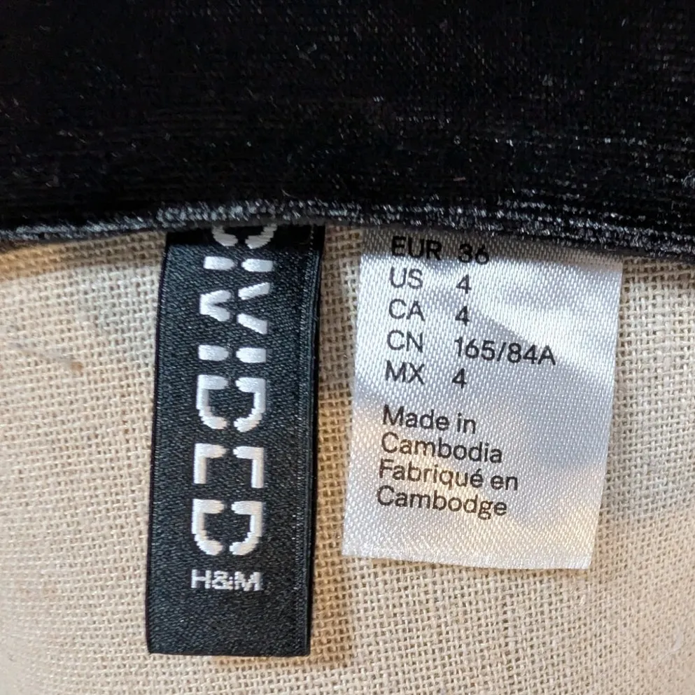 H&M Divided Velvet Bodycon Long Sleeve V Neck Mini Dress Black Size 4 - Image 4