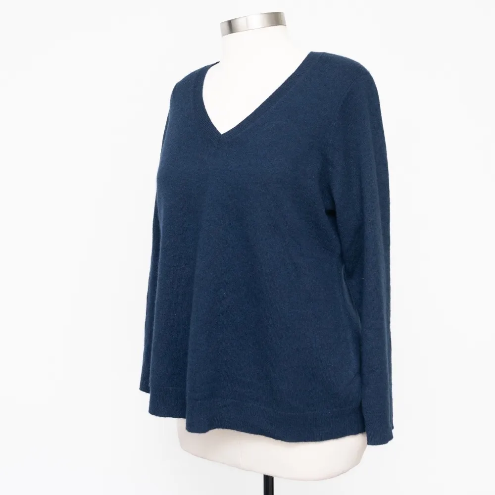 Charter Club Cashmere V Neck Sweater - Image 10