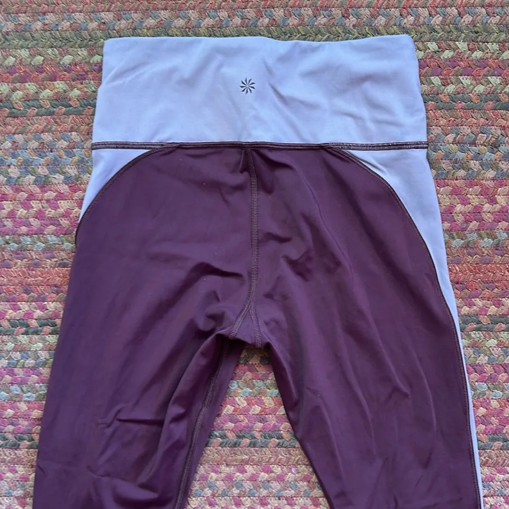 ATHLETA MAROON PINK STRIPE CRUNCH 7/8 TIGHTS - Image 5