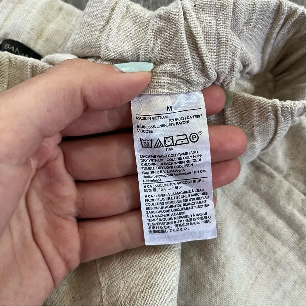 Banana Republic Linen Blend Shorts - Image 3