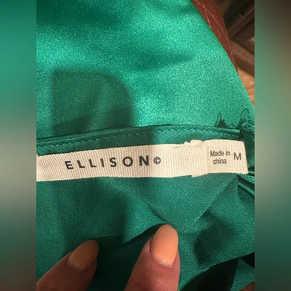 EUC ELLISON    GREEN Satin Halter Top - Image 4