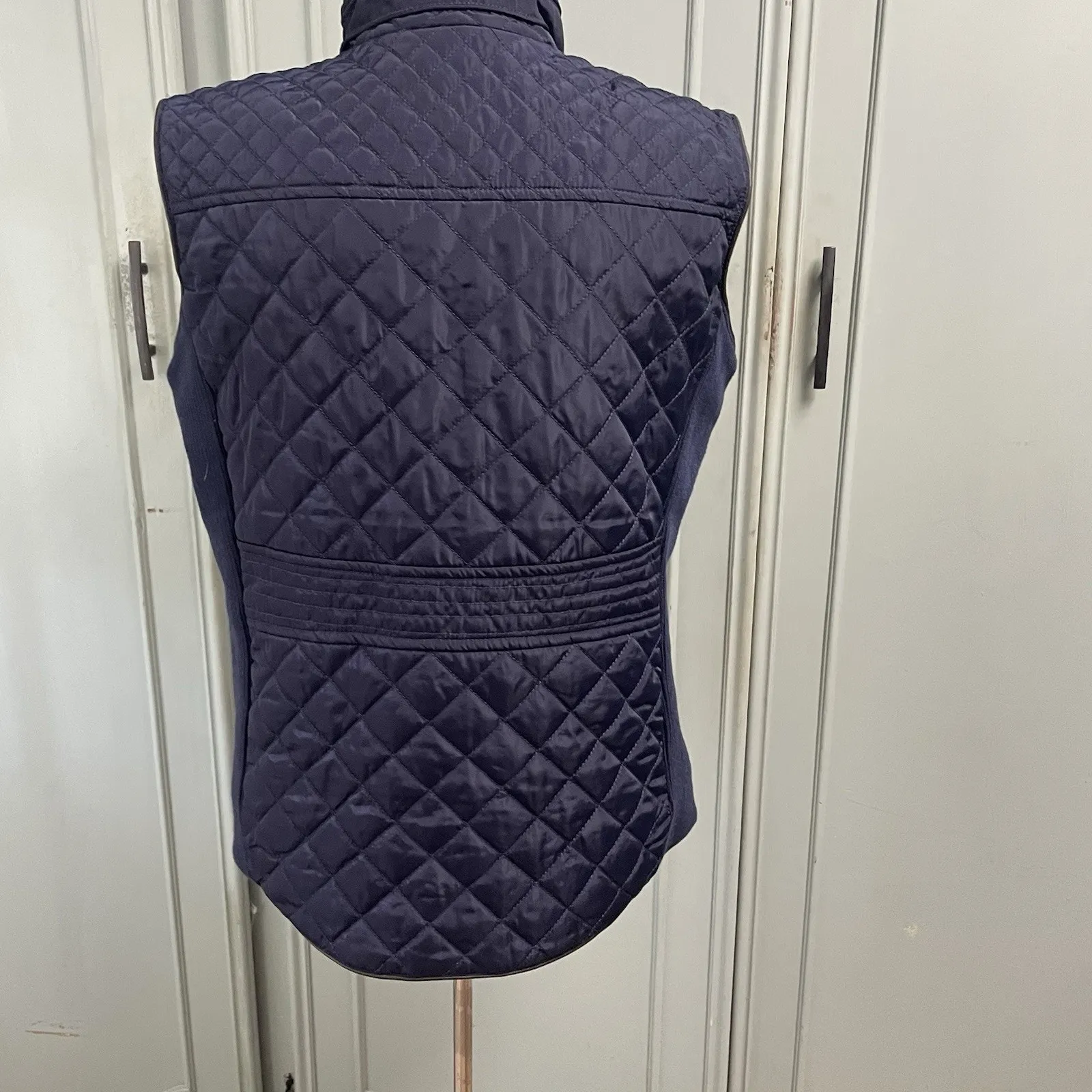 Cavalini Navy Quilted Sherpa Lined Vest Size M Minimalist Preppy Casual Basic - Image 4