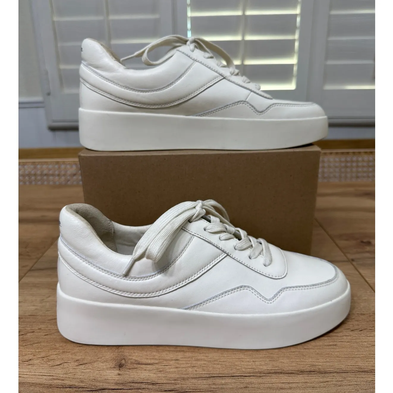 Vince Women's Warren Court Lace Up Low Top Sneakers Milk Leather 9 US 40 EU NWOB - Image 2