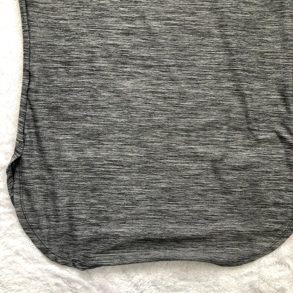 Reebok Gray Short Sleeve Activewear Top Size Small - Image 8