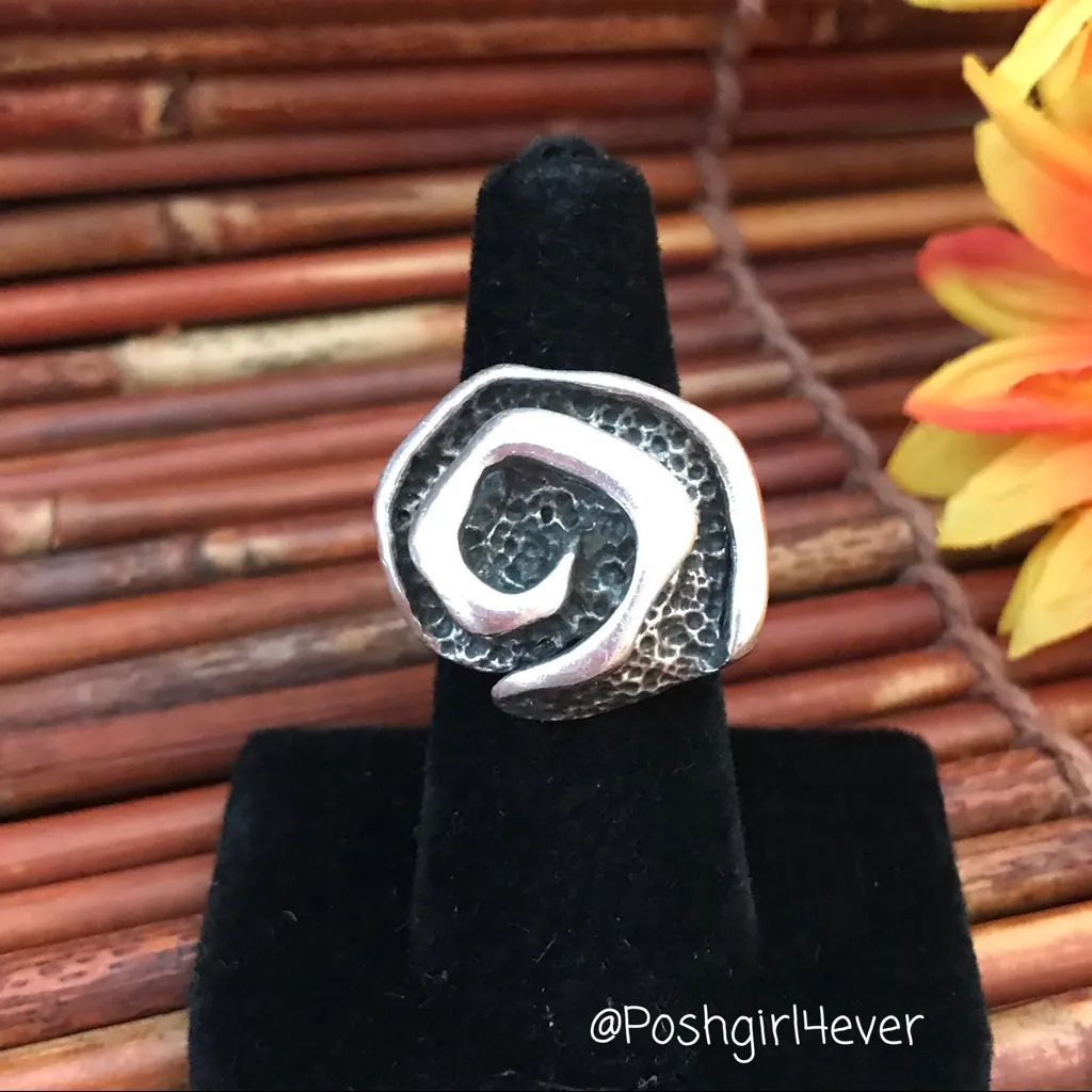 Silpada Rare Oxidized Sterling Silver Ring size 7 - Image 2