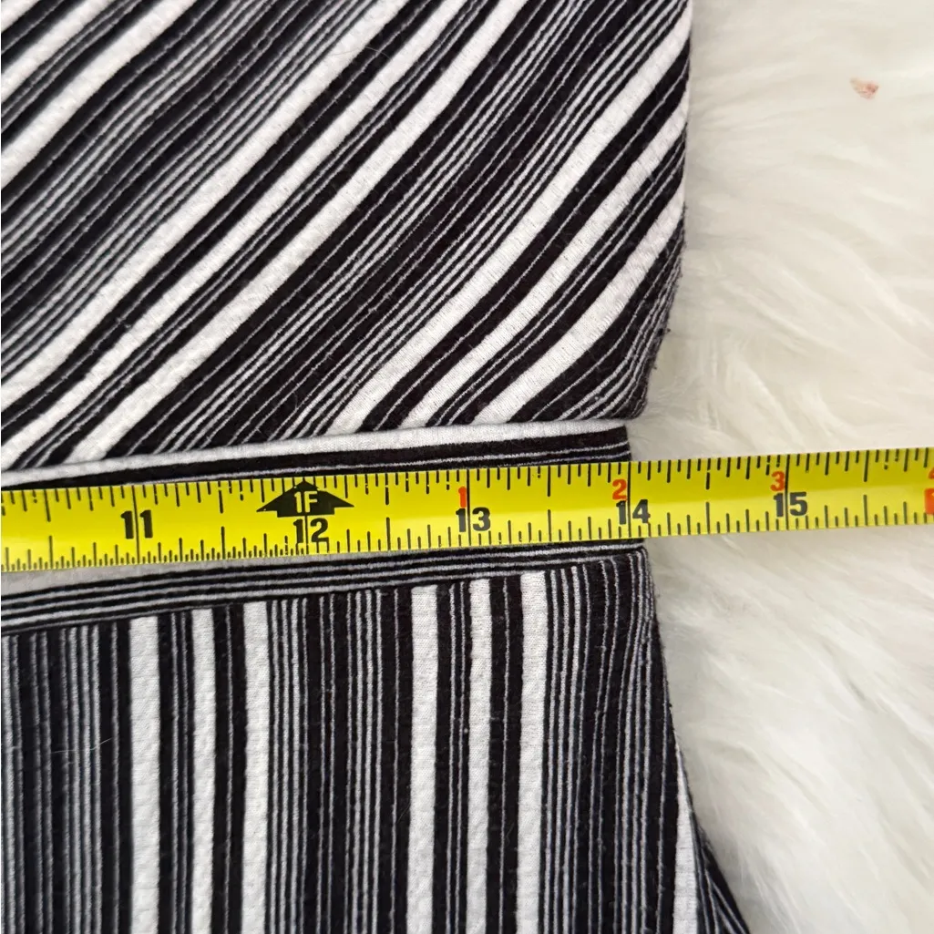 Black and White Pleated Midi romper with‎ Spaghetti Straps - Image 10