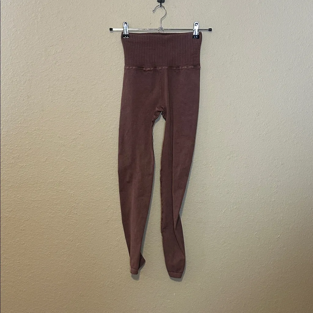 Free People Movement Good Karma Leggings Size XS Small in Nutmeg - Image 3