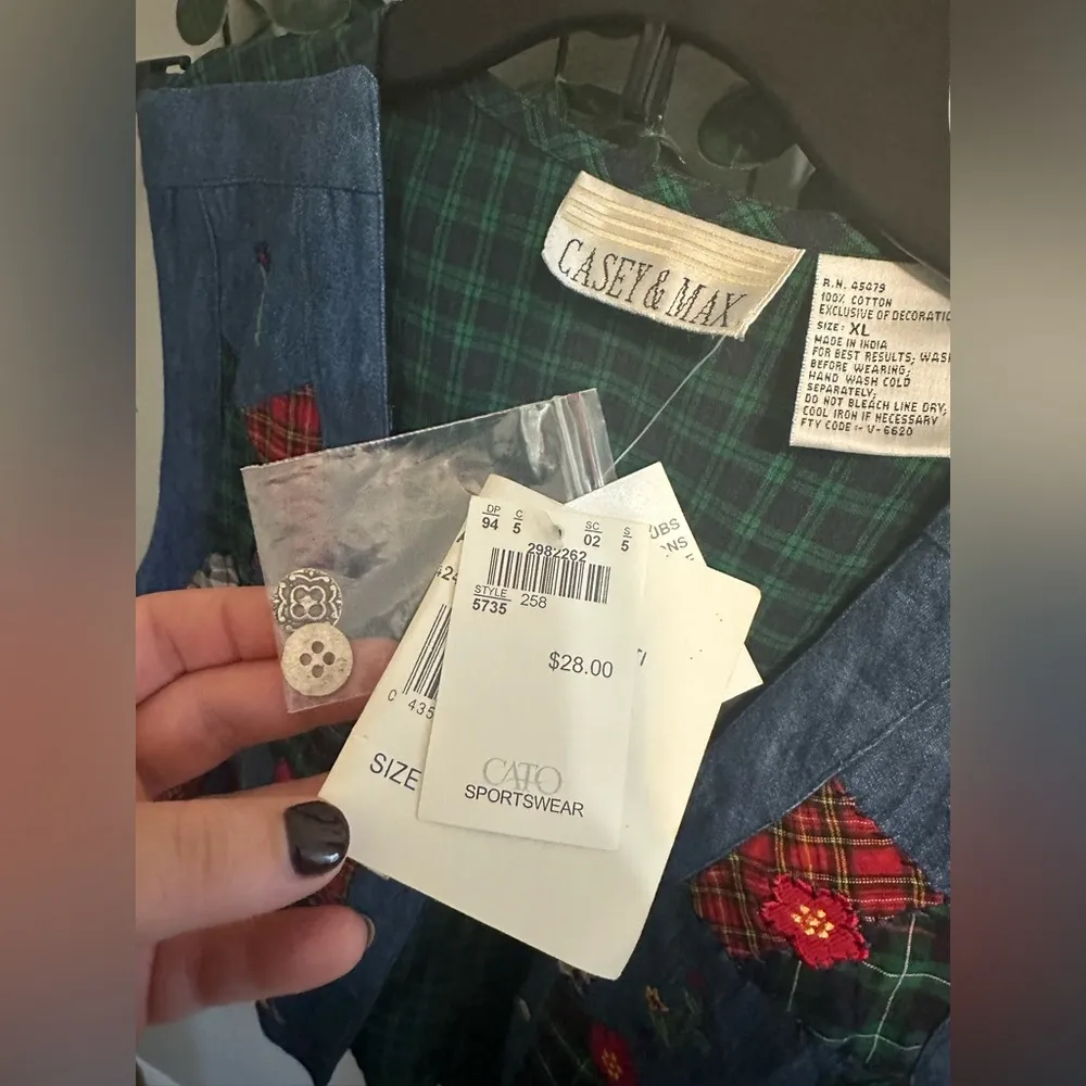 vintage 90s Casey & Max denim patchwork appliqué holiday vest Size XL - Image 3