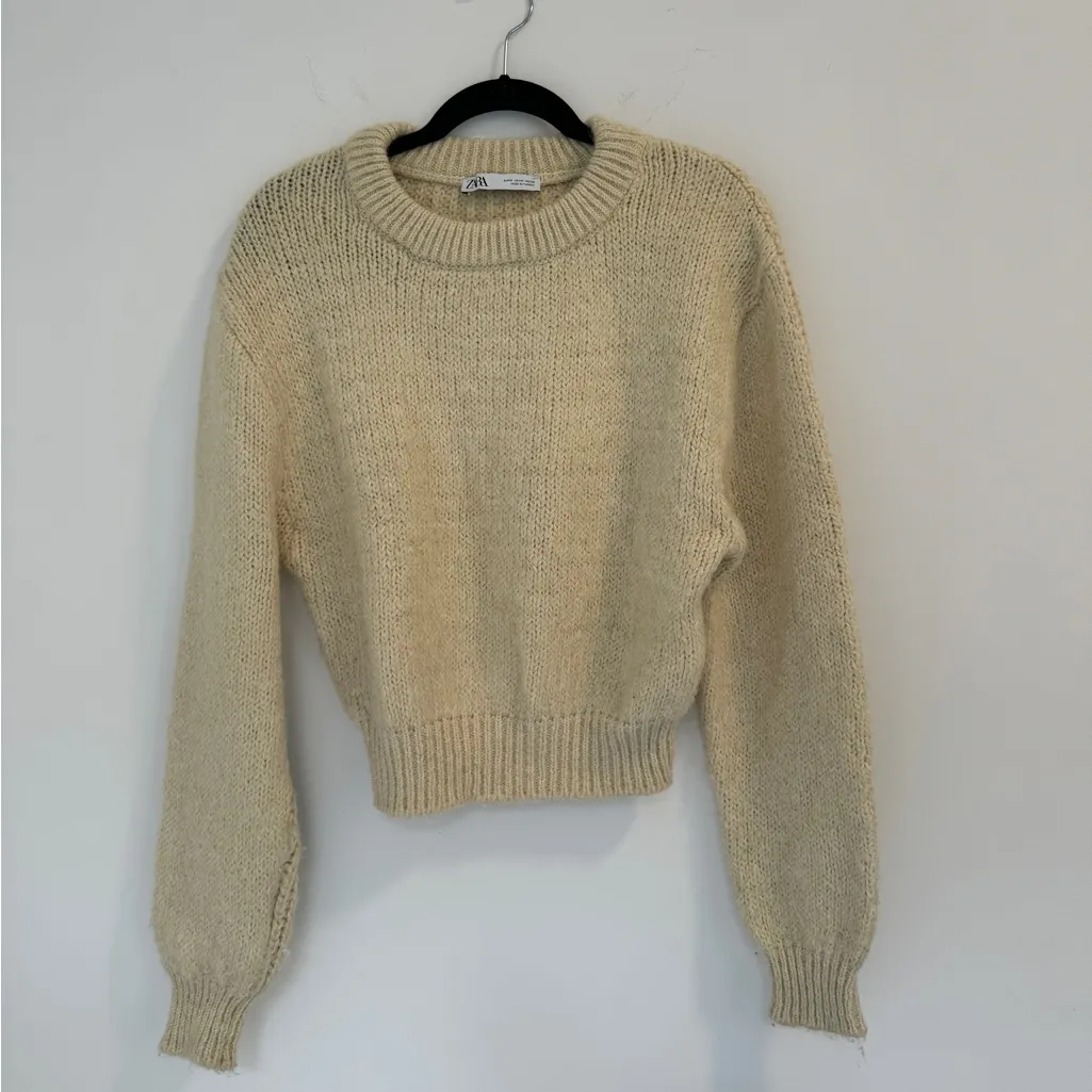 Zara Butter Yellow Sweater - Image 2