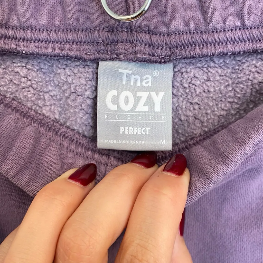 Aritzia TNA Cozy Fleece Perfect Shorts In Purple Size Medium - Image 4