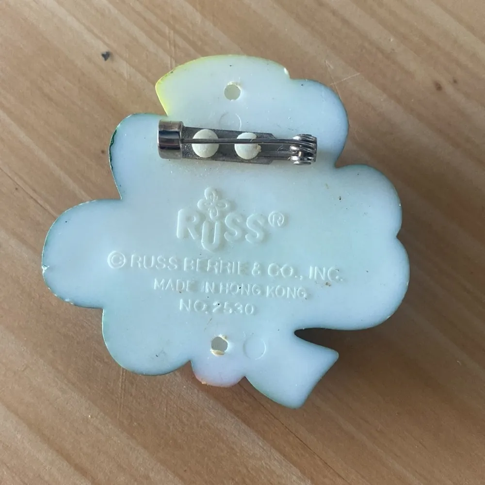 Vintage‎ RUSS dancing leprechaun pin made in Hong Kong St Patrick’s Day - Image 2