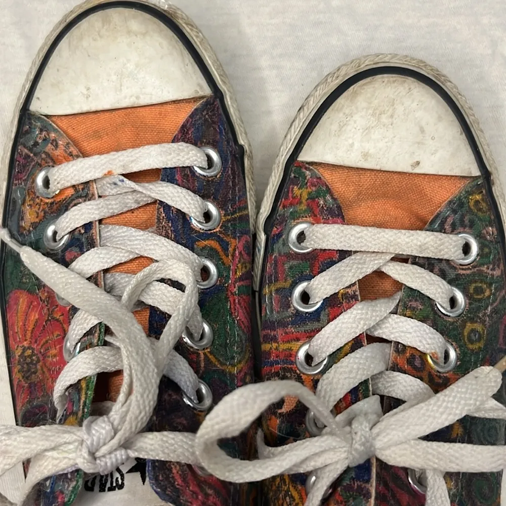 All Stars Custom Hand drawn peach sneakers size 7 - Image 8